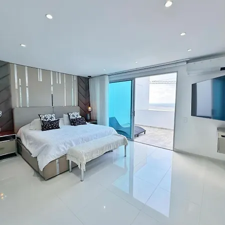 Penthouse Exclusivo En Cielo Mar, Renta Mensual Con Vistas Panoramicas Y Confort Inigualable Apartamento Cartagena